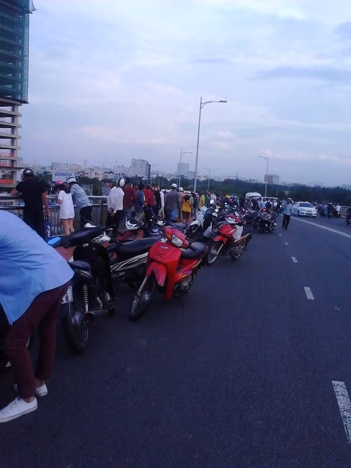 Tai nan tham khoc o Da Nang, 3 nguoi chet, 2 tre nguy kich-Hinh-2