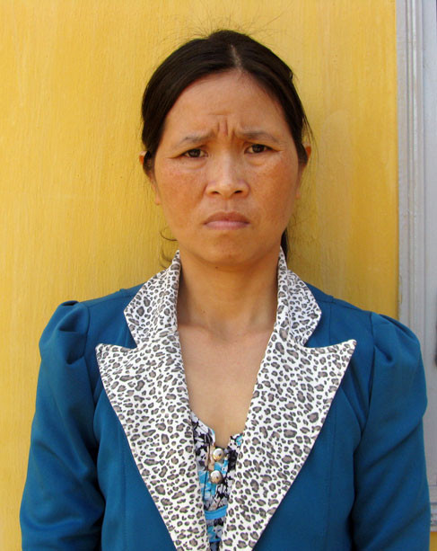 Con gai thue con do “dan mat” cha vi tranh chap hang cay