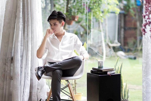 Để rồi khi xa nhau, nam ca sĩ thấy nhớ nhung, luyến tiếc.