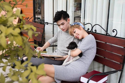 Đào Bá Lộc từng tâm sự rằng, bộ ảnh này được lấy cảm hứng từ chính câu chuyện tình của bản thân anh đã từng trải qua sau mối tình đầu đời tan vỡ.