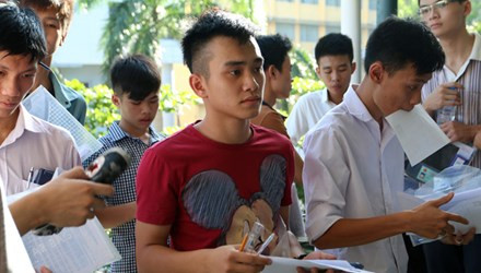 Cac truong dai hoc top dau xet tuyen the nao?