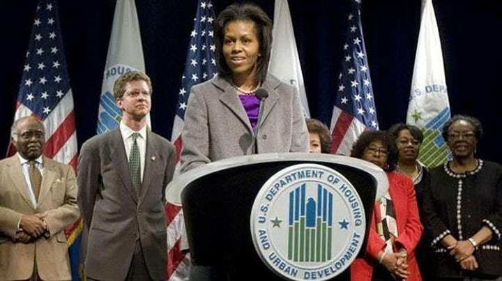 Có văn phòng chính thức với số nhân viên đáng kể: Một điều thú vị là các Đệ nhất phu nhân Mỹ cũng có văn phòng chính thức riêng và một số lượng nhân viên đáng kể. Michelle Obama có 24 nhân viên trong khi số nhân viên của Melania Trump là 15. Ảnh: Executive Office of the President