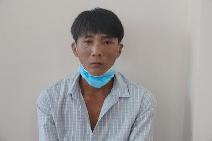  Dùng cưa máy tấn công đối thủ gây thương tích: Do có mâu thuẫn với nhau từ trước, Võ Văn Long (36 tuổi) đã dùng cưa máy tấn công đối phương là ông ông Võ Văn Thiệu (cùng ngụ huyện Hàm Tân, tỉnh Bình Thuận) gây thương tích rồi bỏ trốn khỏi địa phương. Ngày 7/1, Công an tỉnh Bình Thuận cho biết đã khởi tố, bắt tạm giam Long.