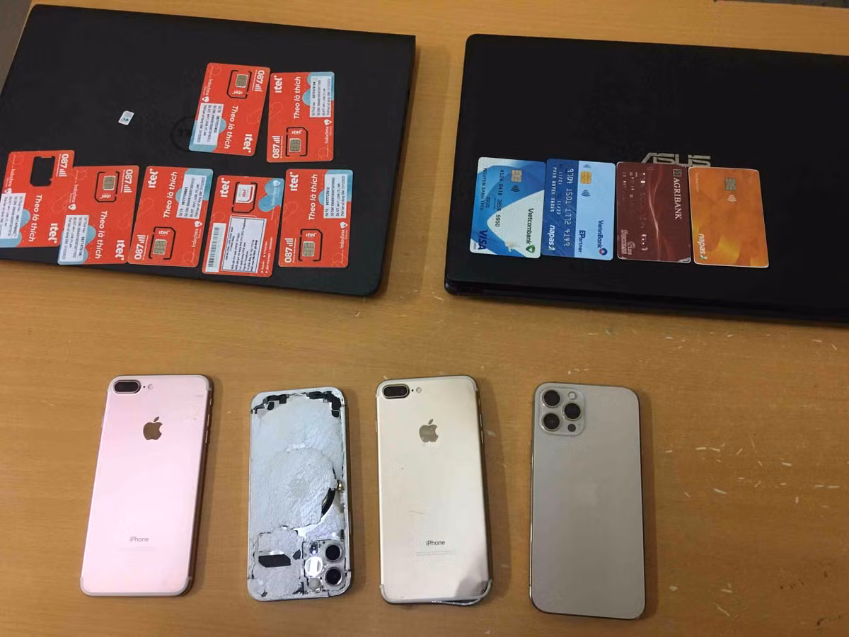 Nghe An: Bat nhom doi tuong trom tai khoan Facebook chiem doat tai san