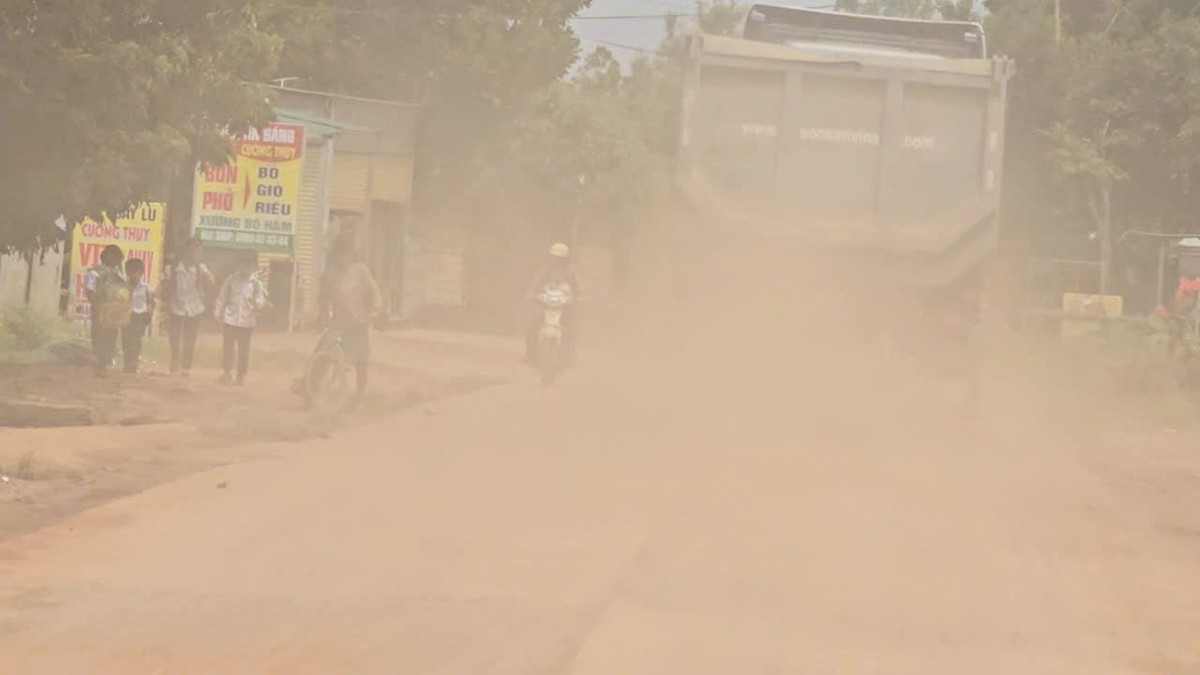 Dak Lak: Xe cho khoang san co dau hieu qua tai, gay o nhiem-Hinh-6