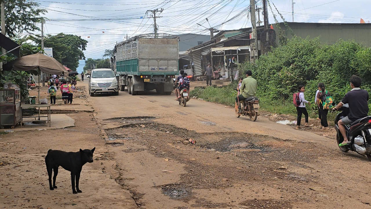 Dak Lak: Xe cho khoang san co dau hieu qua tai, gay o nhiem-Hinh-9