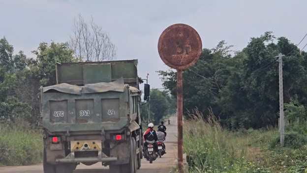 Đắk Lắk: Xe chở khoáng sản có dấu hiệu quá tải, gây ô nhiễm - Hình 4 Dak Lak: Xe cho khoang san co dau hieu qua tai, gay o nhiem-Hinh-4