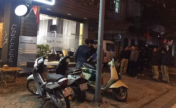 No sung lien tiep tren pho Phan Boi Chau, Ha Noi