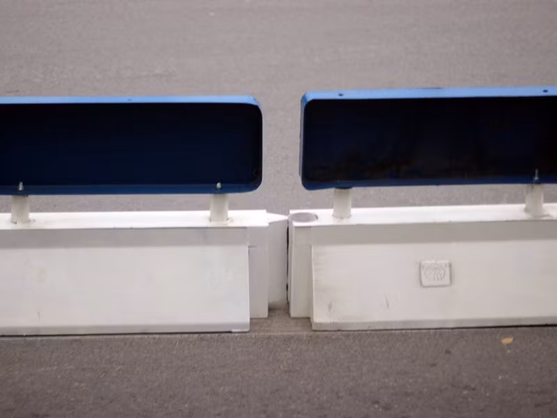 Dự kiến việc làm hàng rào phân cách làn xe búy nhanh sẽ được hoàn thành trước Tết Nguyên đán Đinh Dậu 2017.