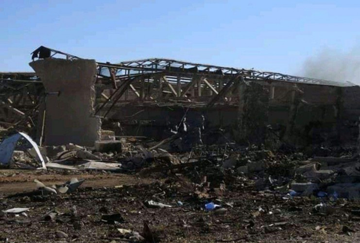 Ngoài ra các kho chứa vũ khí, trung tâm radar và liên lạc của lực lượng chính phủ Syria ở miền Nam nước này cũng bị tấn công bằng tên lửa. Tại đó một tháp truyền thông bị phá hủy, điều này đã được chứng minh qua những bức ảnh hiện trường.