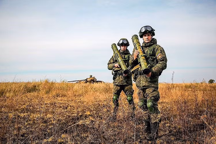 Nhiều ý kiến cho rằng loại vũ khí này đã được trang bị cho lực lượng đặc nhiệm Syria, trong khi tác chiến chúng đã bị rơi vào tay phiến quân Syria.