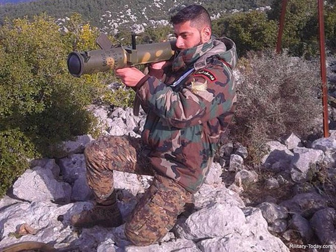 Mọi sinh vật sống nằm trong bán kính sát thương xung quanh mục tiêu nếu chưa bị sức nóng thiêu cháy sẽ bị chênh lệch áp suất đột ngột và mất dưỡng khí dẫn đến ngất hoặc bị tiêu diệt, đây được coi là thứ vũ khí cầm tay hủy diệt trên chiến trường.