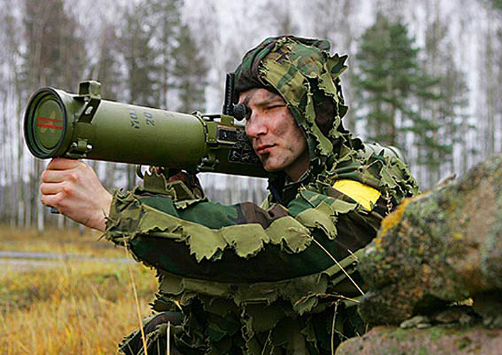 Với 2,1 kg nhiên liệu nổ nhiệt áp, súng có sức công phá tương đương đạn pháo 107 mm nổ mạnh, nhưng lại có thể tạo ra và giữ được một khu vực lửa bao trùm có nhiệt độ cực cao tỏa ra xung quanh trong bán kính hơn 3m.