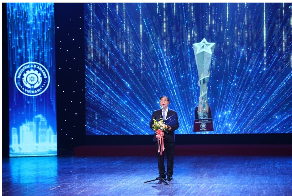 Vinh danh “Top Cong nghiep 4.0 Viet Nam” lan thu Nhat