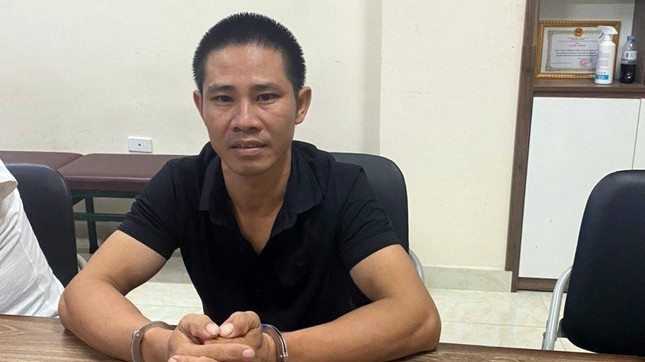  Tạm giữ đối tượng chém người tử vong sau khi bị tạt đầu xe: Công an quận Ngô Quyền (TP Hải Phòng) vừa tạm giữ Nguyễn Đại Quang (SN 1984, Thái Nguyên) để điều tra về vụ việc. Quang khai, do bực tức vì bị dùng thước đánh vào đầu khi xảy ra xô xát với nạn nhân sau việc bị tạt đầu xe, nên đã rút dao gắn trên xe đâm, chém khiến nạn nhân ngã gục xuống đường và tử vong trên đường vào viện cấp cứu. 