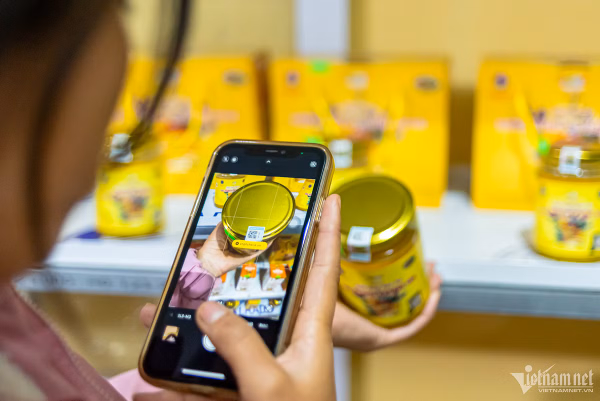 Năm 2013, mật ong bạc hà của Hà Giang đã được Cục Sở hữu trí tuệ thuộc Bộ Khoa học và Công nghệ cấp Chứng nhận Chỉ dẫn địa lý. Hiện nay mật ong bạc hà đã là một trong các sản phẩm OCOP đặc thù của tỉnh Hà Giang.