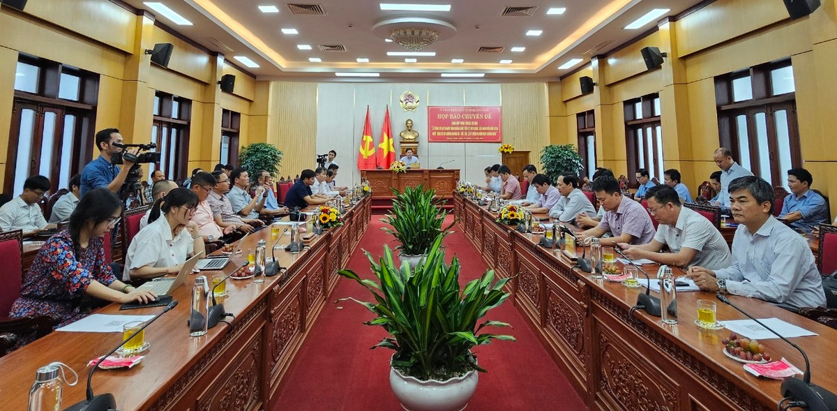 Ngày 24/12, công bố Quy hoạch tỉnh Quảng Ngãi 2021-2030, tầm nhìn 2050 - Hình 2 Ngay 24/12, cong bo Quy hoach tinh Quang Ngai 2021-2030, tam nhin 2050-Hinh-2