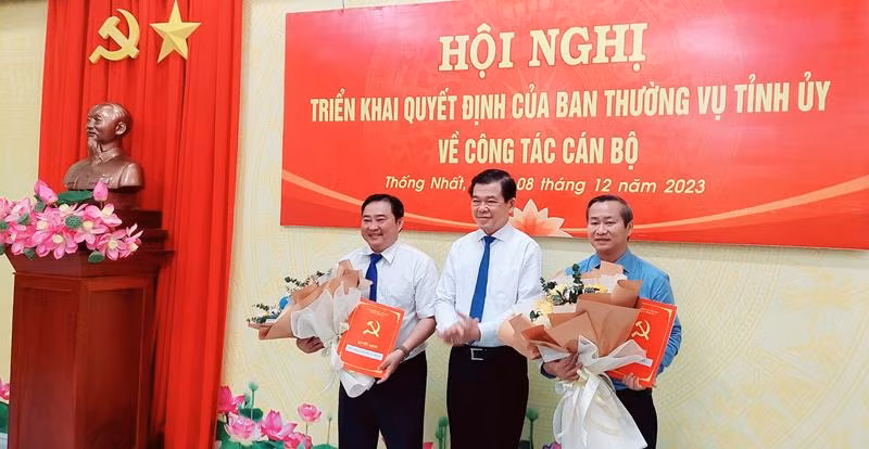 Phan cong, dieu dong, bo nhiem can bo chu chot nhieu tinh, thanh phia Nam-Hinh-3
