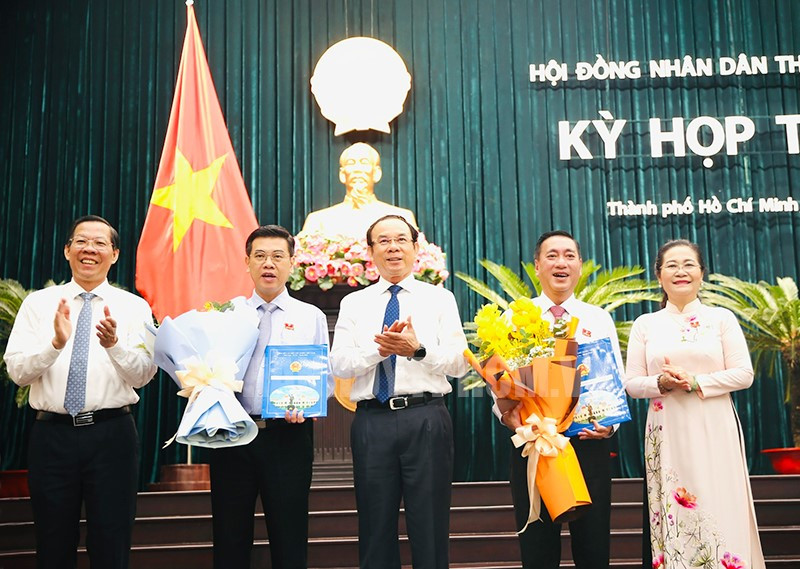 Phân công, điều động, bổ nhiệm cán bộ chủ chốt nhiều tỉnh, thành phía Nam - Hình 2 Phan cong, dieu dong, bo nhiem can bo chu chot nhieu tinh, thanh phia Nam-Hinh-2