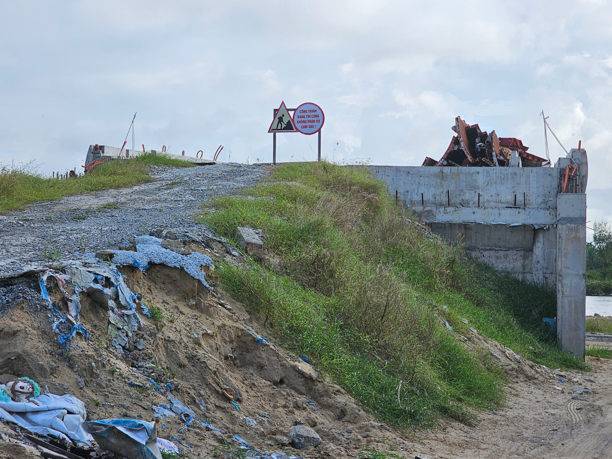 Thế nhưng, thiếu đường dẫn, cầu Thanh Nam chưa biết khi nào mới được thông xe.