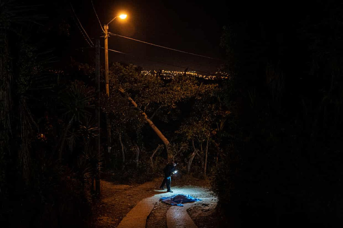 Khoảng 80% trong số 3.578 vụ giết người ở Guatemala có nguyên nhân từ hoạt động của các băng đảng. Đây là con số khủng khiếp đối với một quốc gia chỉ có 18 triệu dân. Năm 2020, chỉ tính riêng tại thủ đô Guatemala City, 826 vụ án mạng đã xảy ra, tương đương với tần suất 2,2 vụ mỗi ngày.