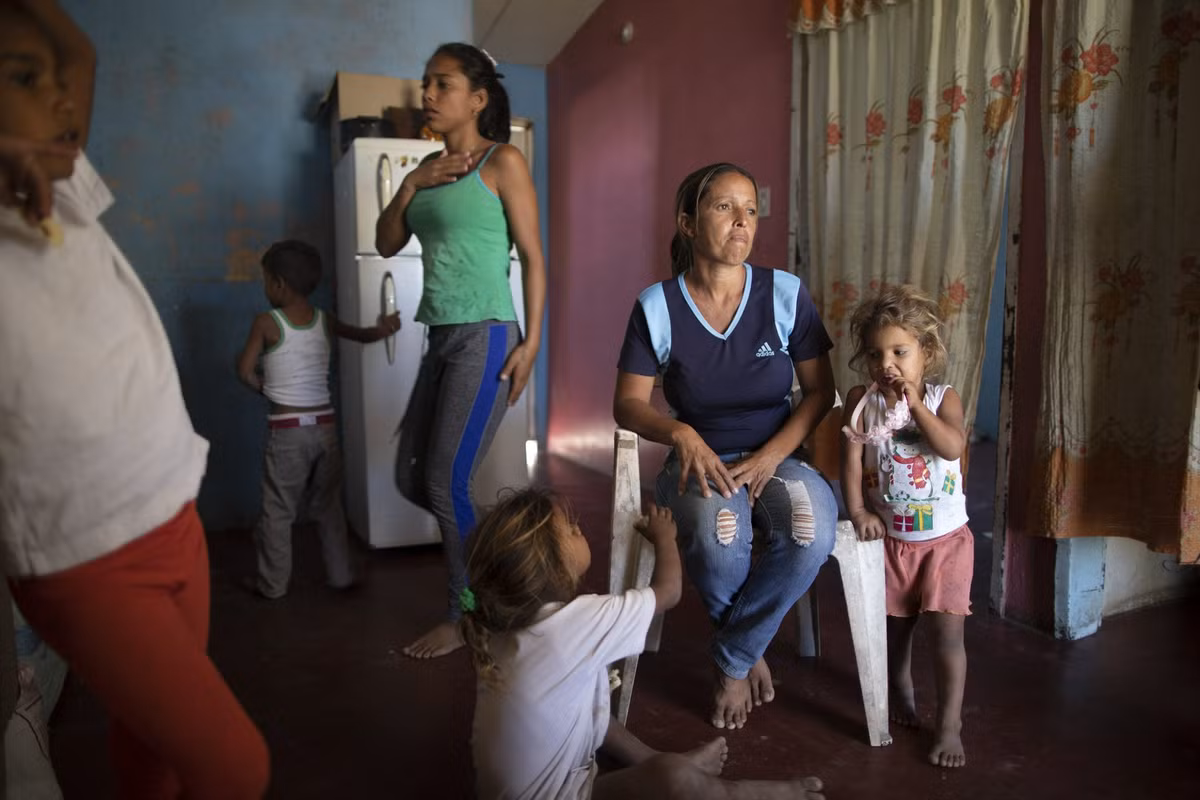 Cuoc song muu sinh trong bai rac cua tre em ngheo Venezuela-Hinh-2