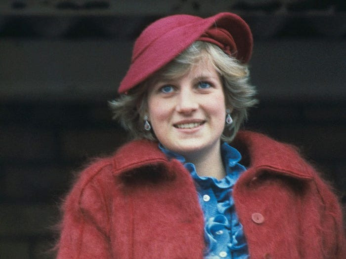 "Tôi làm mọi thứ một cách khác biệt bởi vì tôi không muốn tuân theo cuốn sách quy tắc nào, và bởi vì tôi hành động theo trái tim, chứ không theo lý trí. Mặc dù điều đó khiến tôi gặp rắc rối trong công việc, nhưng tôi hiểu", Công nương xứ Wales nói về lý do vì sao Hoàng gia Anh không nồng nhiệt với bà.