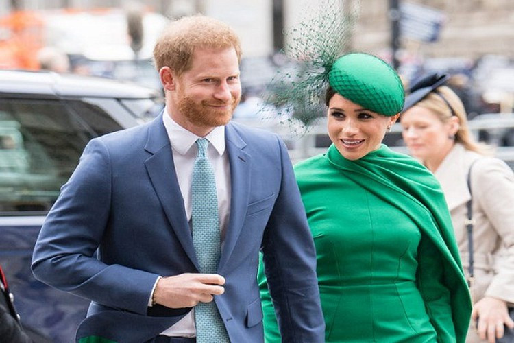 Trước đó, đầu năm 2020, Hoàng tử Harry và vợ, Meghan Markle, từng gây chấn động khi tuyên bố sẽ rời Hoàng gia Anh và không tham gia các hoạt động của hoàng tộc với tư cách thành viên hoàng gia. Vợ chồng Hoàng tử Harry chính thức rời khỏi Hoàng gia Anh và từ bỏ các nhiệm vụ hoàng gia từ tháng 4/2020. Ảnh: Insider.