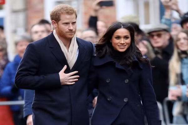 Được biết, đây là cuộc phỏng vấn đầu tiên của vợ chồng Meghan Markle kể từ sau khi họ rút khỏi các nhiệm vụ Hoàng gia. Ảnh: Insider.