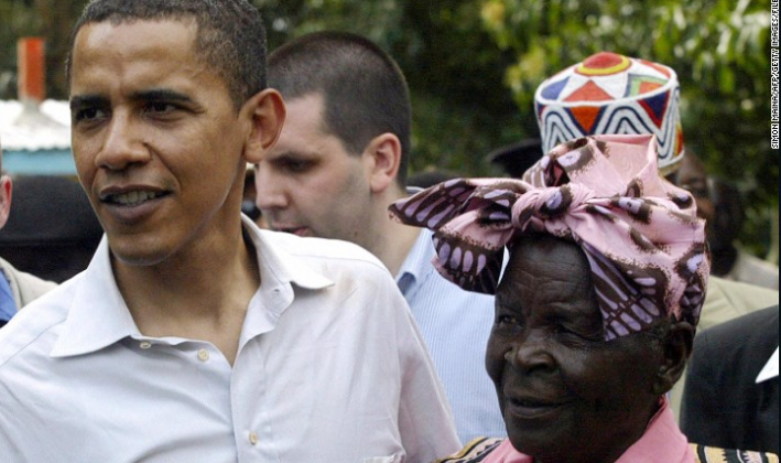 Bà Sarah Onyango Obama sinh năm 1922, là một nhà giáo dục và nhà từ thiện người Kenya.