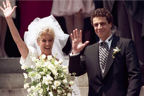 Về đời tư, Thống đốc Cuomo kết hôn với bà Kerry Kennedy vào năm 1990. Họ có ba người con gái. Tuy nhiên, hai người ly hôn vào năm 2005. Ảnh: Corbis.