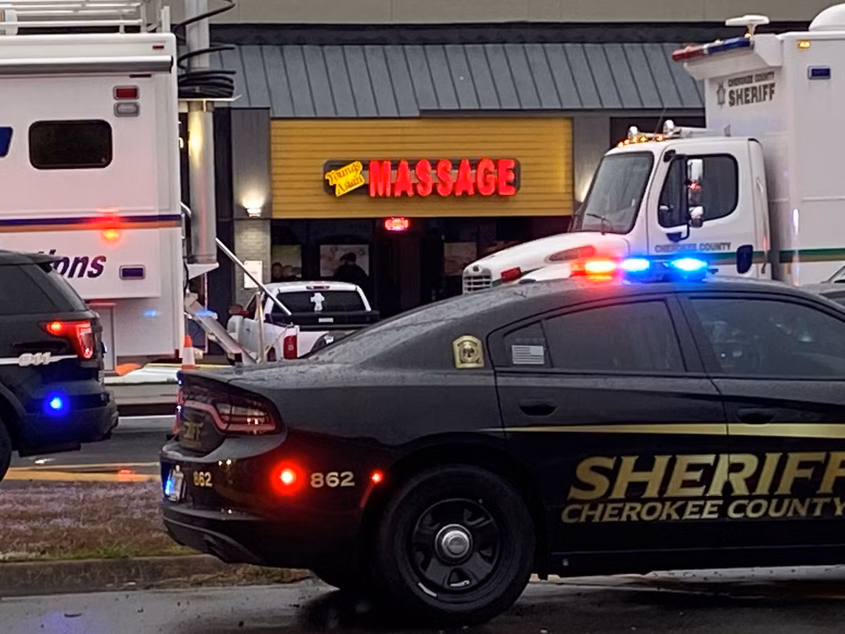 Hien truong xa sung rung dong nuoc My, nguoi goc A thiet mang-Hinh-3