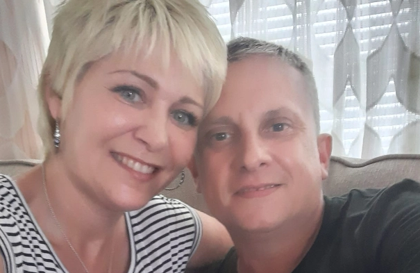 New York Post đưa tin, Lyndsey đã bơi ở một con kênh gần nhà bạn trai ngay trước khi cô "mất tích".