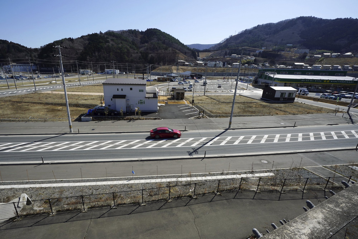 10 năm sau thảm họa, nhiều tòa nhà mới "mọc lên" ở thị trấn Onagawa. Ảnh chụp ngày 4/3/2021.