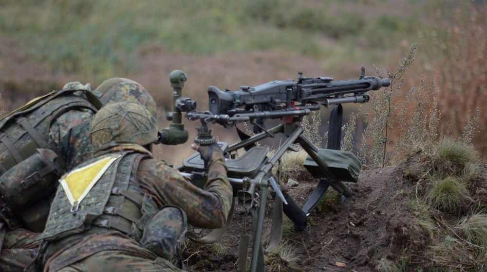 Bên cạnh đó, MG3 cũng có thể sử dụng đai tự phân hủy M13 của Mỹ, loại này rất phổ biến ở các nước thuộc khối NATO, sử dụng trên các khẩu súng như M134D Minigun, M60, FN MAG, AA-52 và MG5.