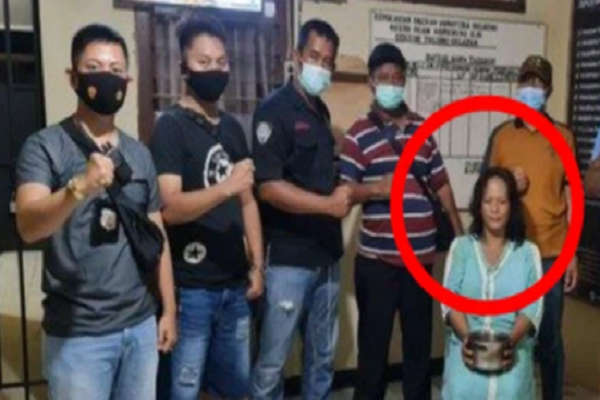 Uat uc vi bi me chong mang, con dau gay toi ac rung dong