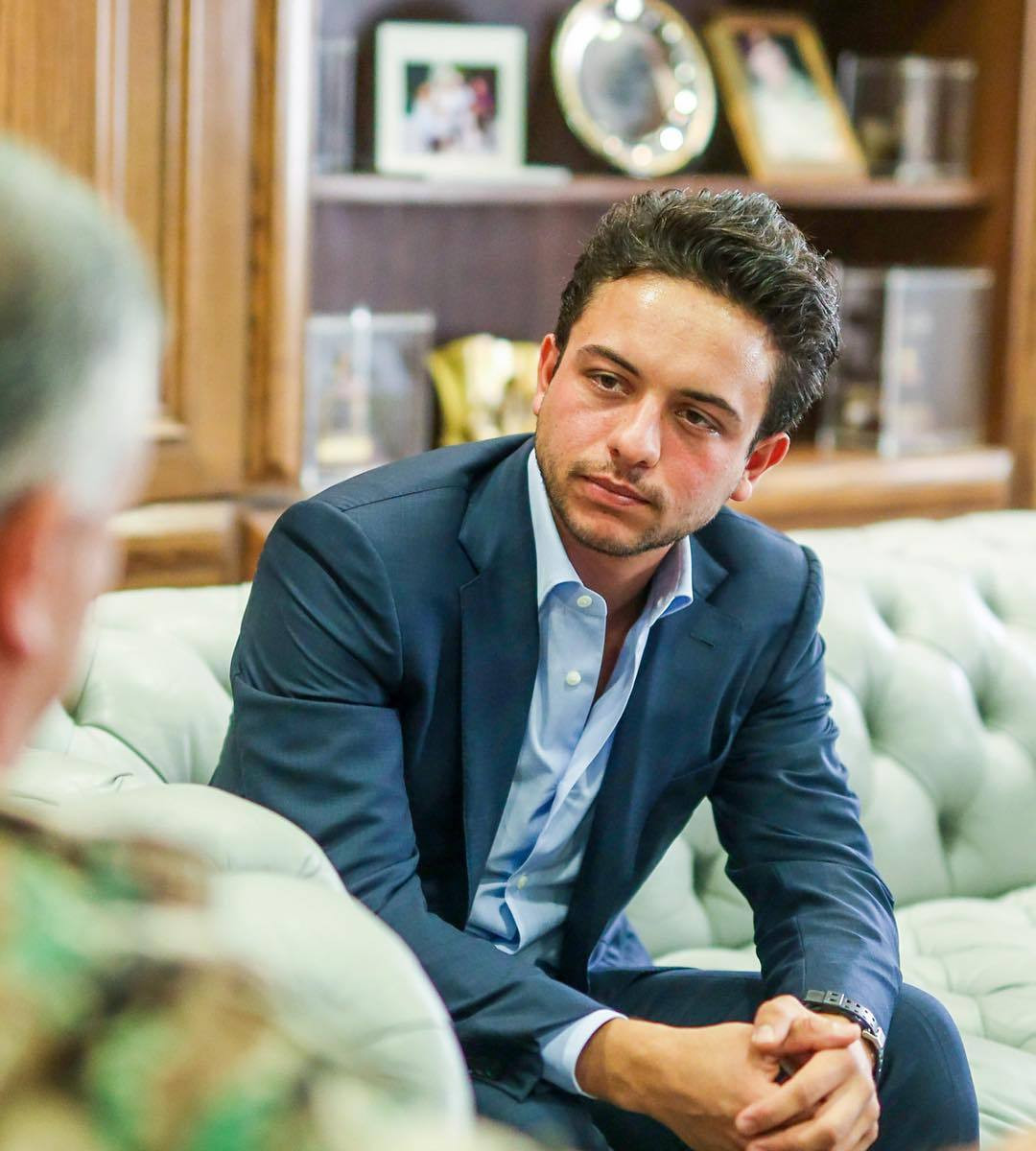 Năm 2013, Thái tử Jordan tham gia một khóa huấn luyện cùng với các thành viên của lực lượng chống khủng bố Jordan. Ảnh: Tumblr.