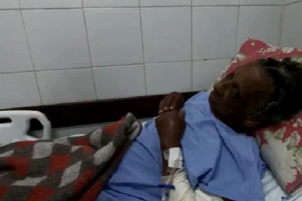 Ket duoi ho sau 8 ngay, cu ba 76 tuoi song sot ky dieu-Hinh-2