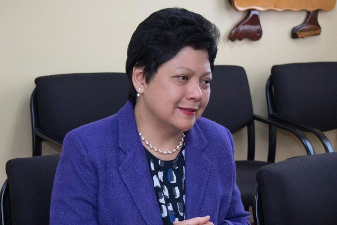 Chan dung Dai su Philippines bi sa thai vi bao hanh nguoi giup viec-Hinh-2