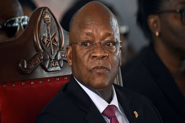 Tong thong Tanzania qua doi sau khi mac benh bi an