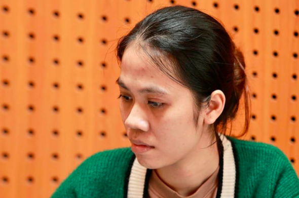  Đôi nam nữ lừa chạy án, chiếm đoạt 800 triệu đồng: Lê Thị Huyền (SN 1995, trú huyện Hướng Hóa, tỉnh Quảng Trị) và Tô Văn Tuyên (SN 1994, trú huyện Đắk Song, tỉnh Đắk Nông) dựng lên chuyện về cô gái ở quê Quảng Trị có quan hệ tình dục với người dưới 18 tuổi. Lợi dụng sự hoang mang, bất an của người thân cô gái, đôi tình nhân yêu cầu chuyển tiền để “chạy án”, chiếm đoạt hơn 800 triệu đồng. Ngày 3/2, Công an tỉnh Quảng Trị đã ra quyết định khởi tố 2 đối tượng này. (Ảnh: đối tượng Lê Thị Huyền)