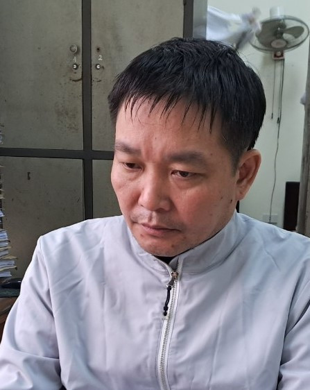  Lừa chạy án, chiếm đoạt 5 tỷ đồng: Lưu Khắc Tùng (SN 1984, trú quận Hà Đông, TP Hà Nội) đã liên hệ với một số đối tượng ở trong và ngoài địa bàn tỉnh Nghệ An, đưa ra thông tin với gia đình anh N.N.H (đối tượng bị khởi tố, tạm giam về tội “Đánh bạc”) sẽ chạy án để chiếm đoạt số tiền 5 tỷ đồng. Ngày 19/12/2023, Công an tỉnh Nghệ An đã bắt giữ đối tượng Lưu Khắc Tùng để điều tra về hành vi “Lừa đảo chiếm đoạt tài sản”.