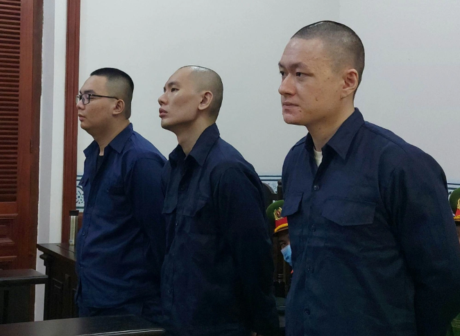  Gần 480 kg ma túy được giấu trong mô tơ điện và bao tử heo: Ngày 22/6/2023, TAND TPHCM đã tuyên bị cáo Huang Yen Sheng (25 tuổi), Yeh Chen Chia (26 tuổi) và Kuo Yi Hao (33 tuổi) cùng quốc tịch Trung Quốc) mức án tử hình về tội Vận chuyển trái phép chất ma túy. Trước đó, Huang Yen Sheng cùng hai đồng phạm đã vận chuyển gần 480 kg ma túy được giấu trong mô tơ điện và bao tử heo đến nhiều tỉnh thành ở Việt Nam. 