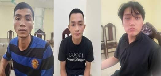  Thành viên nhóm Facebook "túng quẫn làm liều" rủ nhau đi cướp: Ngày 12/9/2023, Công an huyện Thường Tín, Hà Nội phối hợp với phòng Cảnh sát hình sự (PC02) Công an TP Hà Nội đã bắt giữ 3 đối tượng xông vào nhà dân để cướp tài sản. Quá trình điều tra, xác định Doãn Huy Hoàng (SN 2005, quê Nam Định); Đoàn Văn Tú (SN 2005, quê Phú Thọ) và Phan Văn Huấn (SN 1989, quê Thanh Hoá) dùng tài khoản Facebook “ảo” để tham gia nhóm “Những người vỡ nợ túng quẫn làm liều”. Sau đó, cả 3 đối tượng móc nối và rủ nhau cùng tìm con mồi để bắt cóc, chiếm đoạt tài sản hoặc cướp tiền trả nợ. 