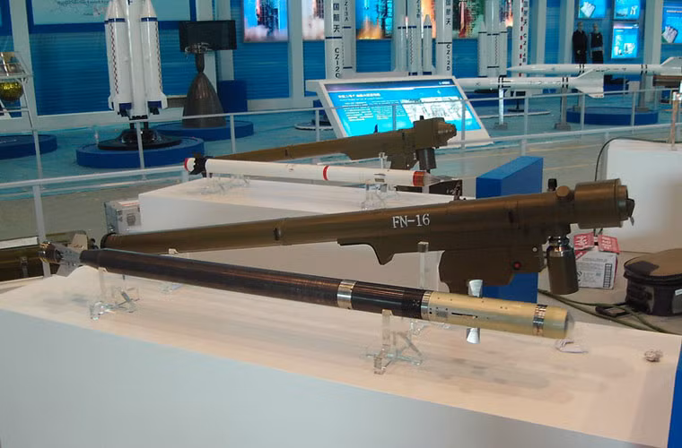 Ngoài FN-6, Campuchia được cho là cũng sở hữu số lượng nhỏ tên lửa vác vai FN-16 - biến thể cải tiến của FN-6 ra mắt lần đầu tại triển lãm Chu Hải 2008 với cải tiến mạnh mẽ đầu tự dẫn hồng ngoại.