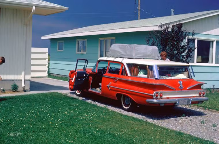 Một vùng ngoại ô của nước Mỹ trong bức ảnh chụp năm 1964. Mời độc giả xem thêm video: Ghé thăm ngôi làng ở "tận cùng Trái đất" (Nguồn: VTC14)