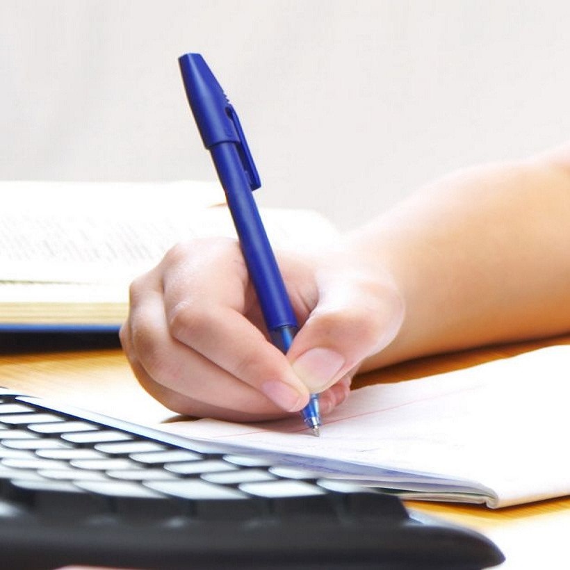 Be 9 tuoi bi danh chet vi khong lam bai tap ve nha