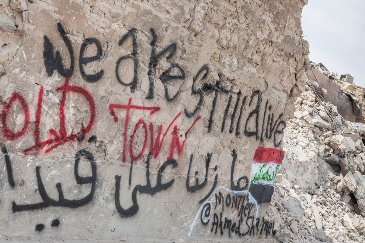 Nhiều người dân không nhận được tiền trợ cấp để xây dựng lại nhà cửa suốt hơn một năm qua. Thậm chí, không ít người đang lâm vào cảnh nợ nần vì phải vay tiền để xây nhà.