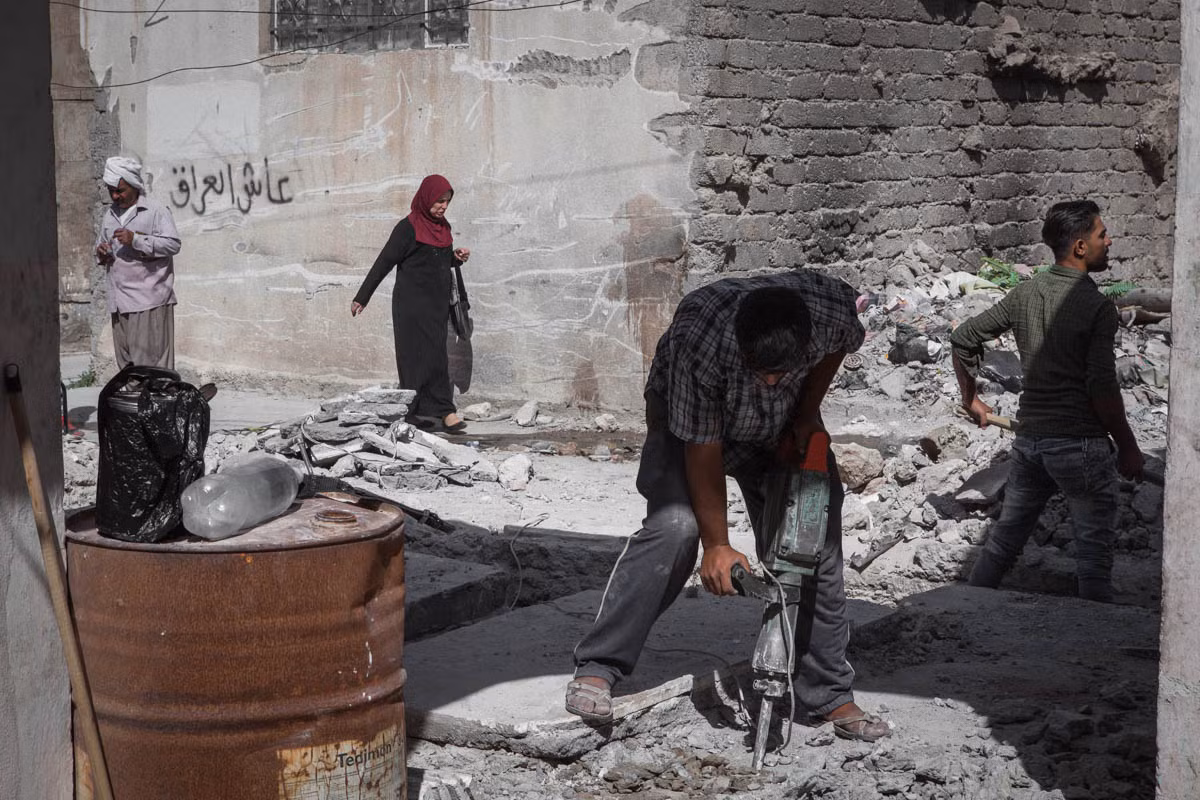 Khon kho cuoc song nguoi dan Mosul sau mot nam thoat khoi IS