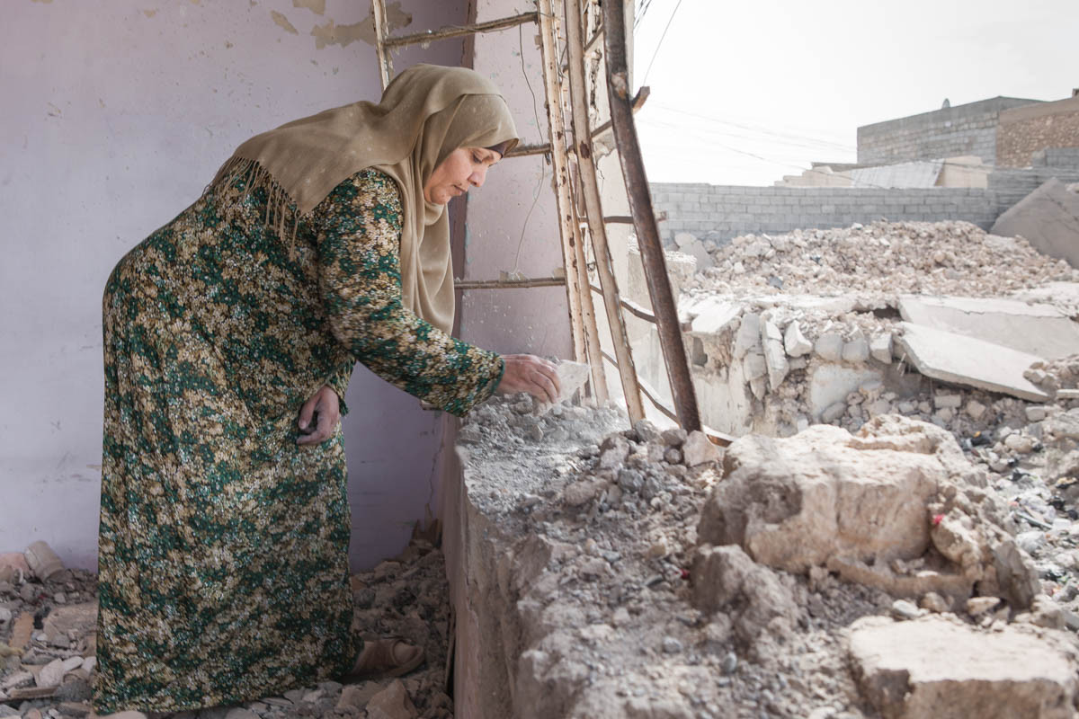 Đối với nhiều người dân Mosul, ngôi nhà được xem là bước đầu tiên để bắt đầu lại cuộc sống mới sau chiến tranh. Tuy nhiên, mong ước về một cuộc sống ổn định, yên bình đối với họ dường như vẫn còn khá xa vời.